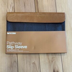Incase Pathway Slip Sleeve in Brown and Black